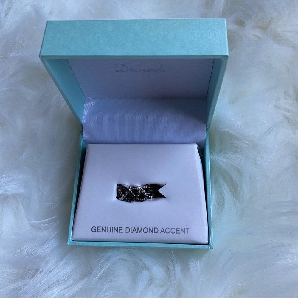 Diamond ring